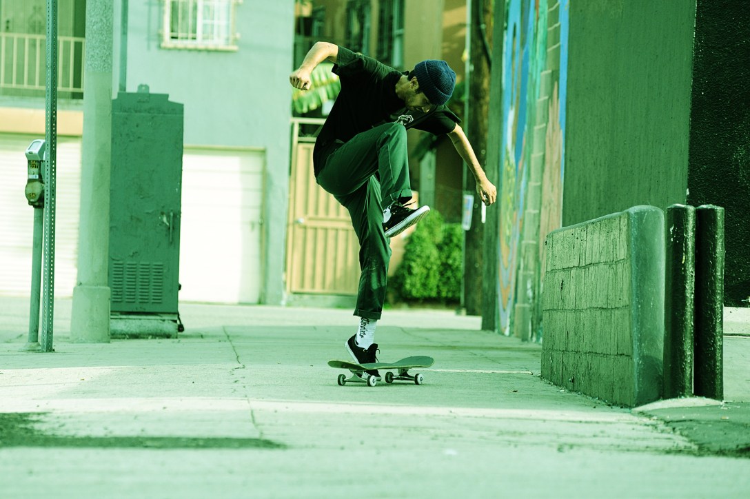 jerry-hsu-photo-atiba-jefferson-emerica-made-chapter-2-review-speedway-skateboarding-magazine-1