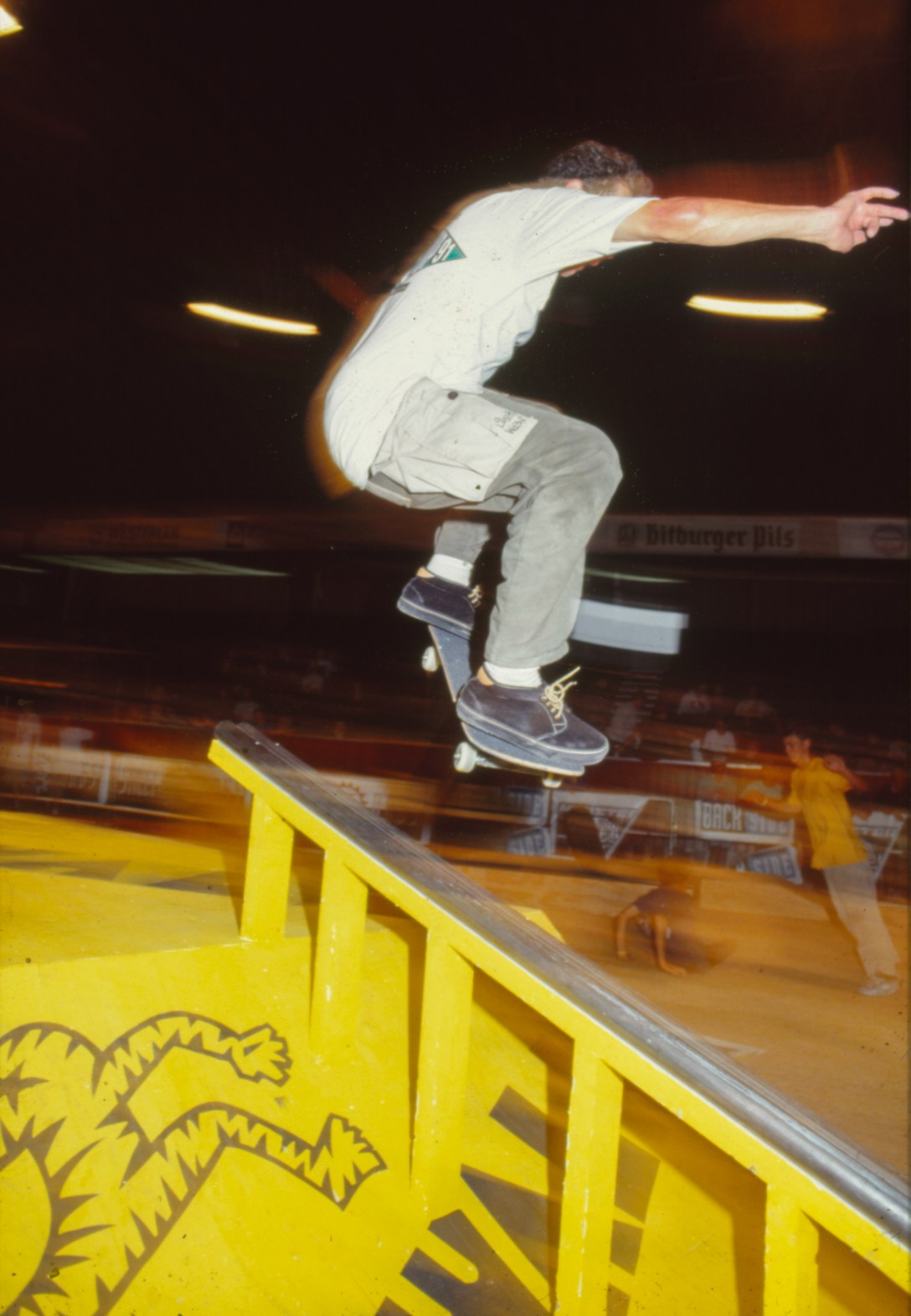 mark-gonzales-nosebluntslide-munster-monster-mastership-germany-1991-photo-kevin-banks-speedway-skateboarding-magazine