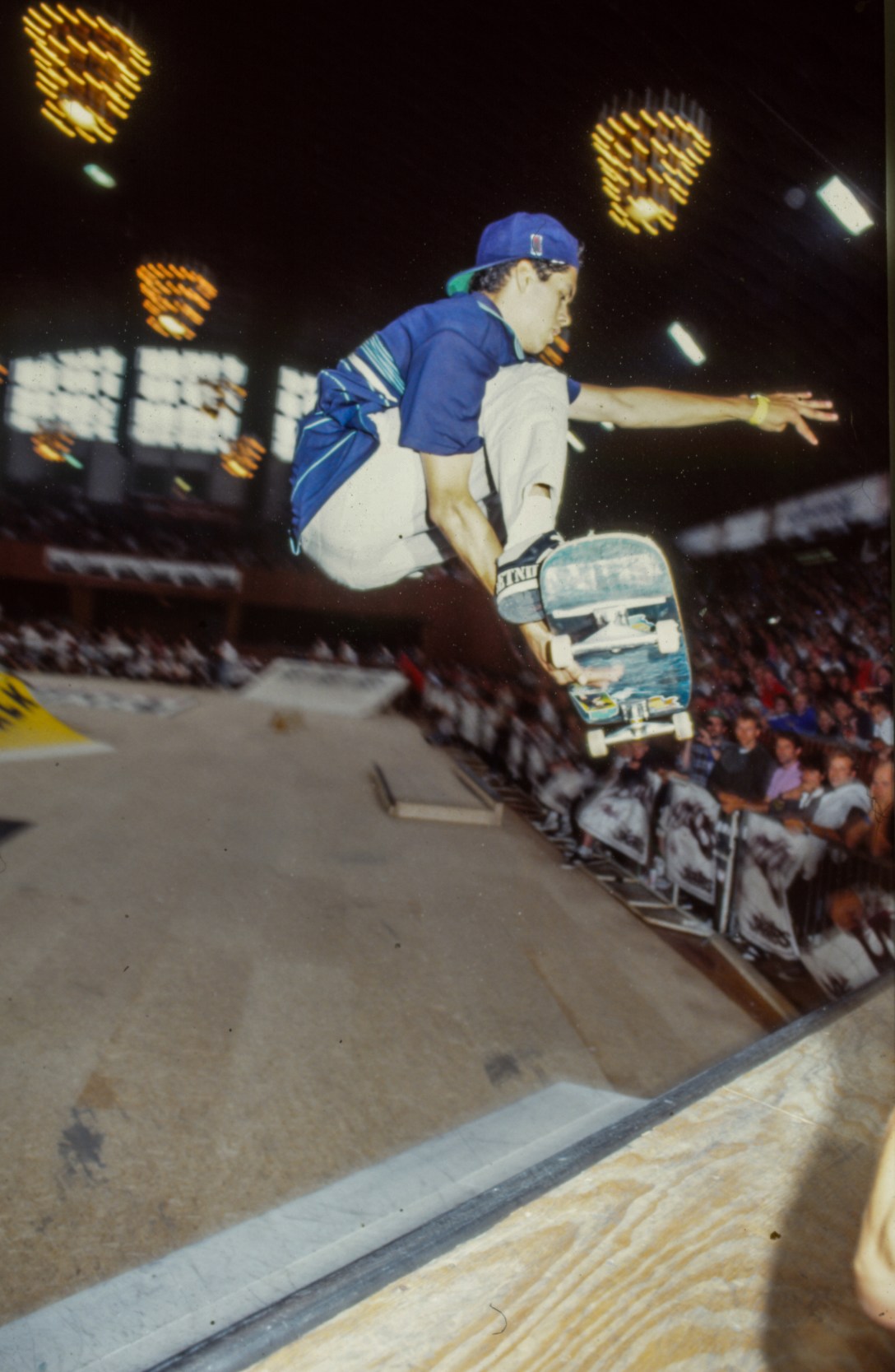 rudy-johnson-frontside-stalefish-munster-monster-mastership-germany-1991-photo-kevin-banks-speedway-skateboarding-magazine-jpg